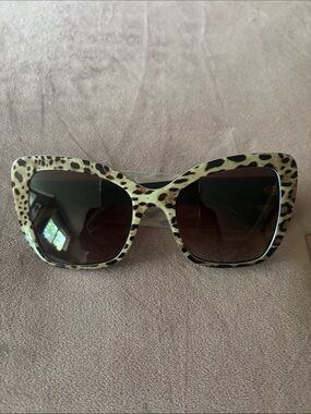 Dolce & Gabbana Leopard Print Cat-Eye Sunglasses - Brown/Beige